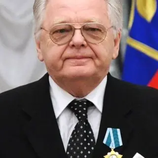 Юрий Антонов